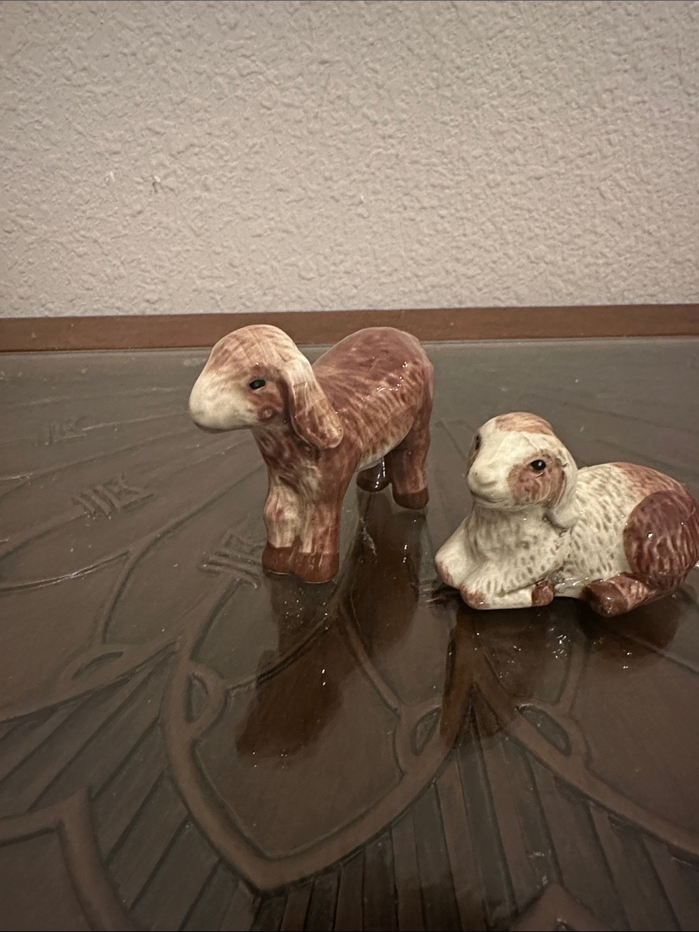 Cracker Barrel Brown and Cream Ceramic Lamb salt and pepper shakers